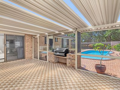 7 King George Parade, Forster