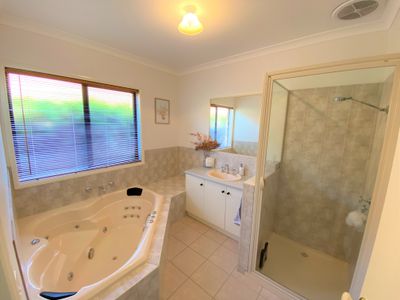 122 Whites Road, Warrnambool