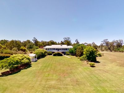18R Debeaufort Drive, Dubbo