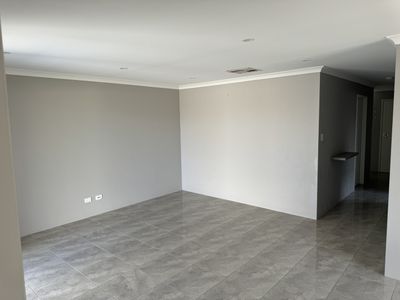 6 Lutea Loop  , Hilbert