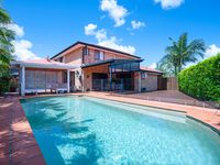 6 Hampton Close, Carindale