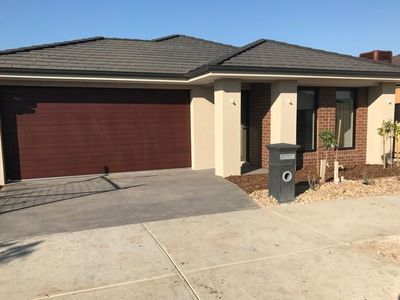 13 Adelong Street, Werribee
