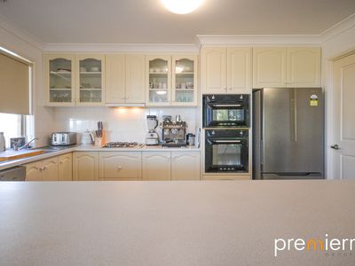 8 Dawson Court, Collingwood Park