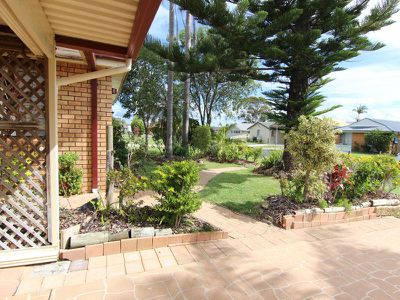 8 Blundell Avenue, Forster