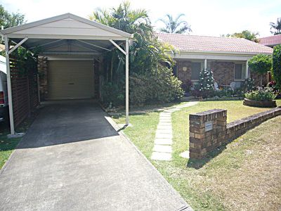 4 Salamander Place, Rochedale South