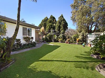 28 Narrawong Street, Rochedale South
