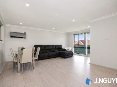 9 / 45 Pine Road, Casula