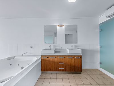 25 / 18 Seaview Drive, Airlie Beach