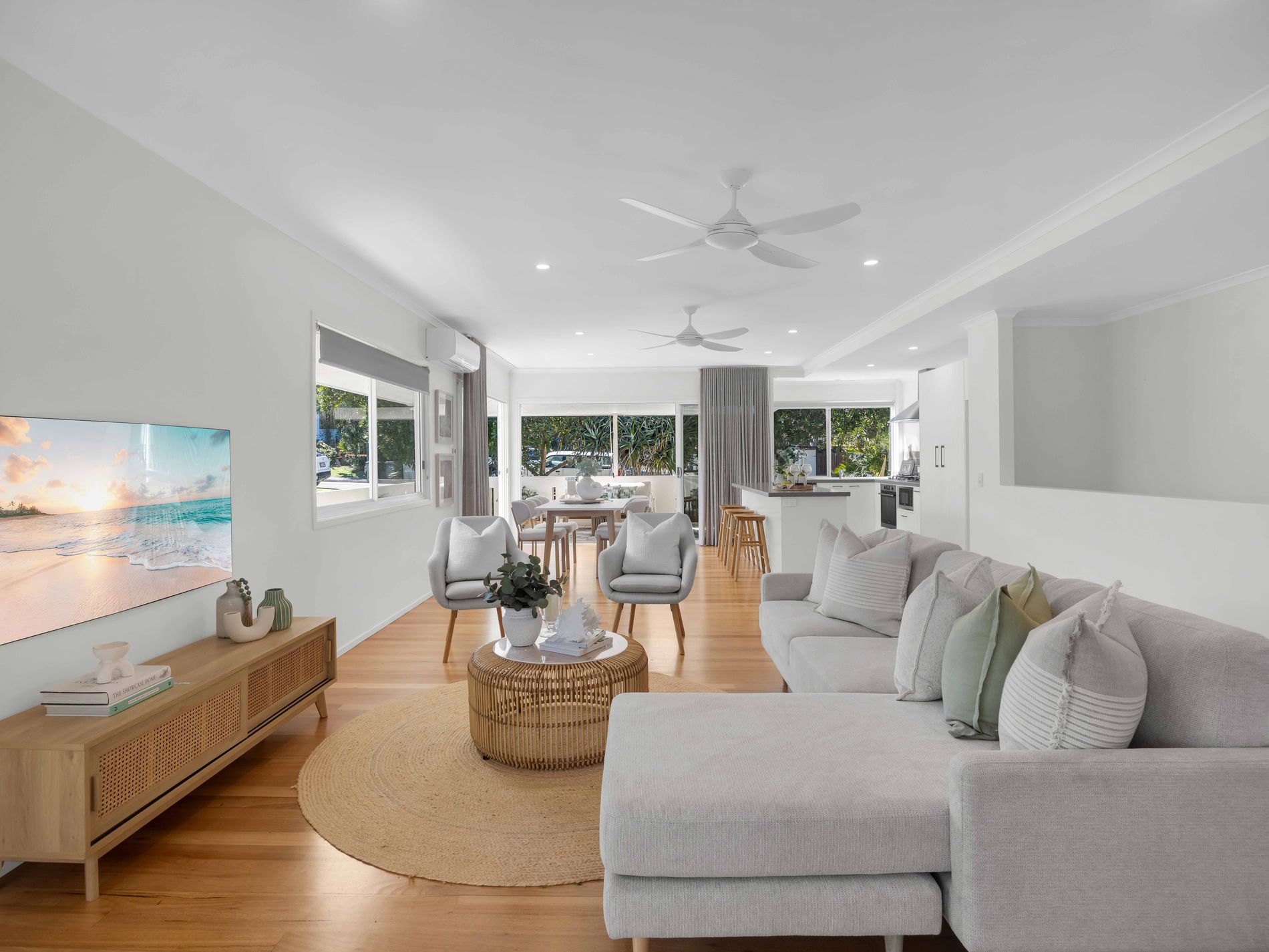 2 / 23 Sobraon Street, Sunrise Beach