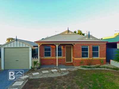 2 Emma Place, Quarry Hill