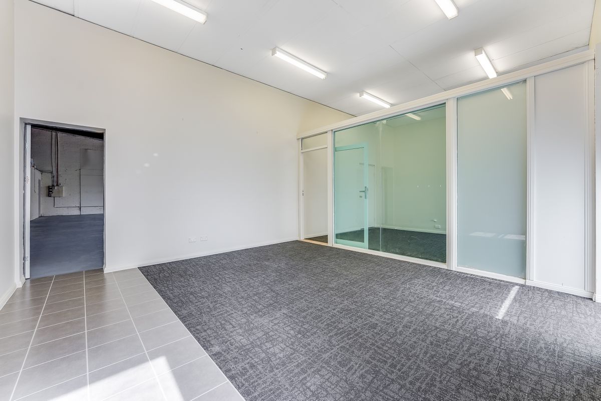 2 / 13 Graham Hill Road, Narellan