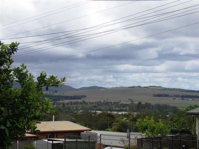 27 Cumbrian Avenue, Atherton