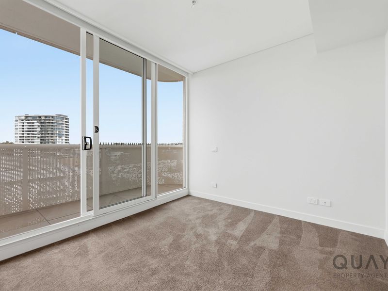 1111 / 21 Spurway Drive, Norwest