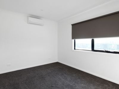 8 Wetland Drive, Williamstown