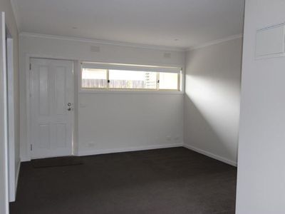 2 / 11 Karoomba Avenue, Herne Hill