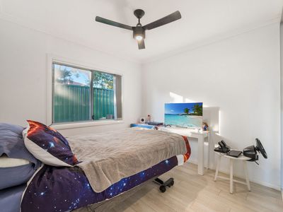16 Dickens Road, Ambarvale