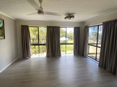 4 / 2 James Street, Urangan
