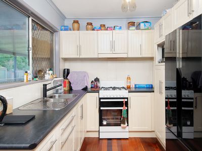 19 Romilda Street, Woodridge