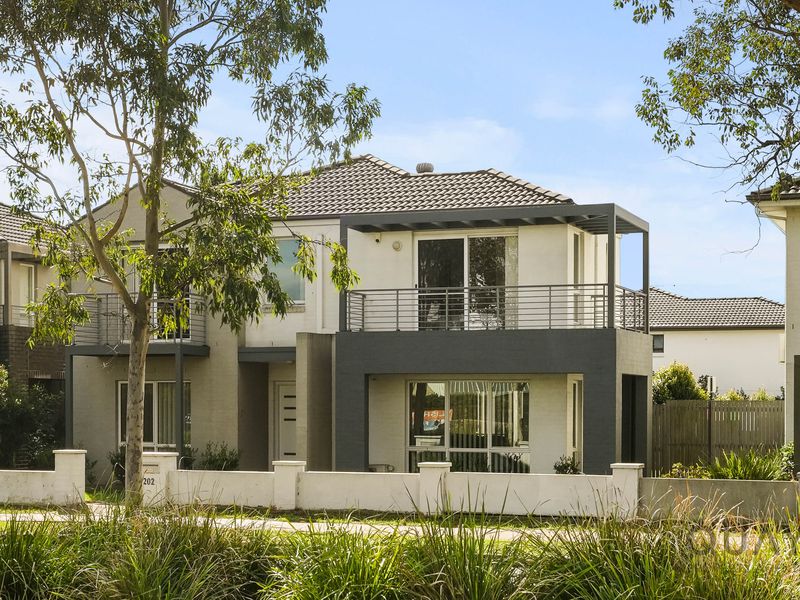 202 Stanhope Parkway, Stanhope Gardens