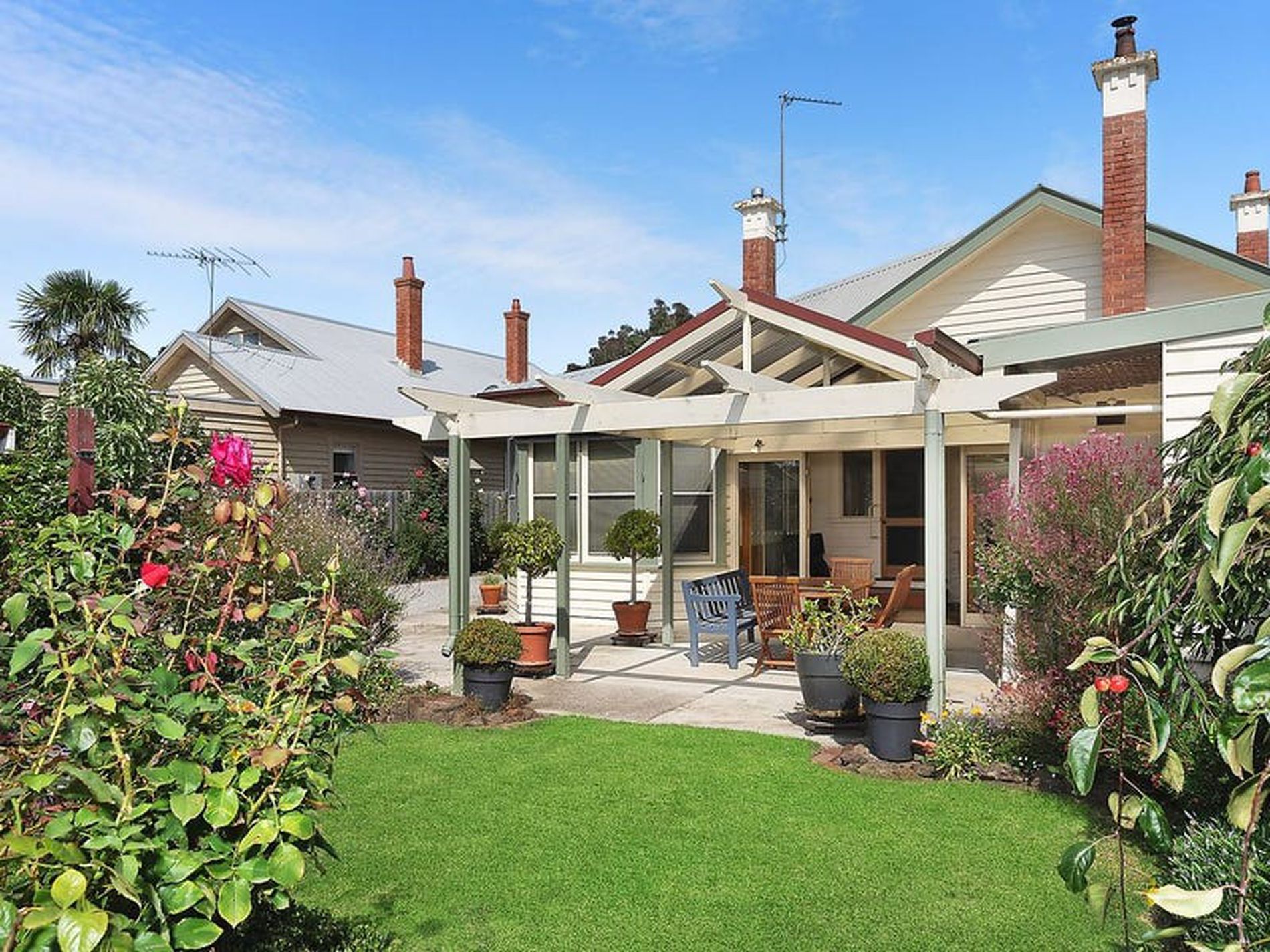 44 Lawton Avenue, Geelong West