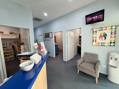 5 / 1 Guest Court, Eli Waters