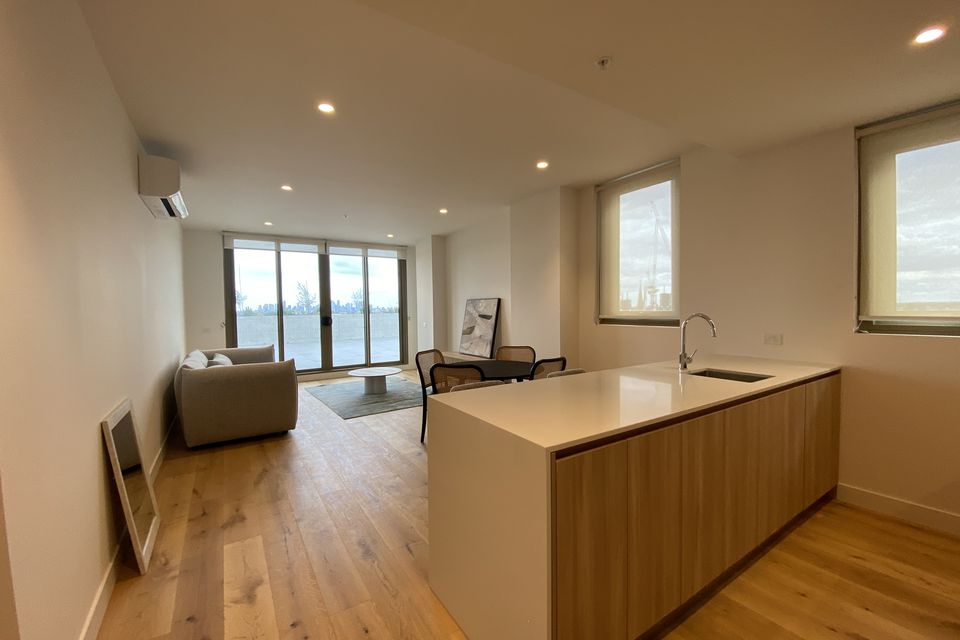 710 / 20 Wardens Walk, Coburg