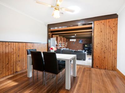 1A WARSAW CRESCENT, Wodonga
