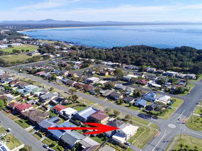 72 Lake Street, Forster