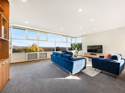 564 Whinray Crescent, East Albury