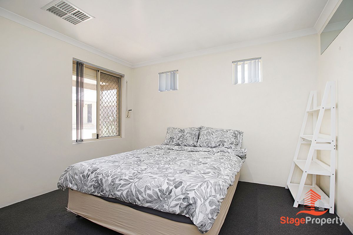 36B Lodesworth road, Westminster