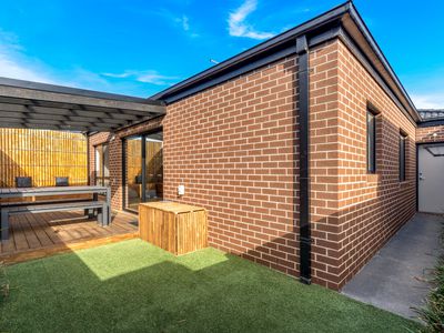 11 Hythe Place, Mickleham