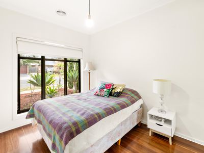 39 Holyoake Parade, Manor Lakes