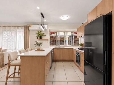 12 / 64 Groth Road, Boondall