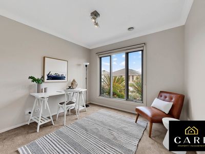 8 Merriwee Chase, Sandhurst