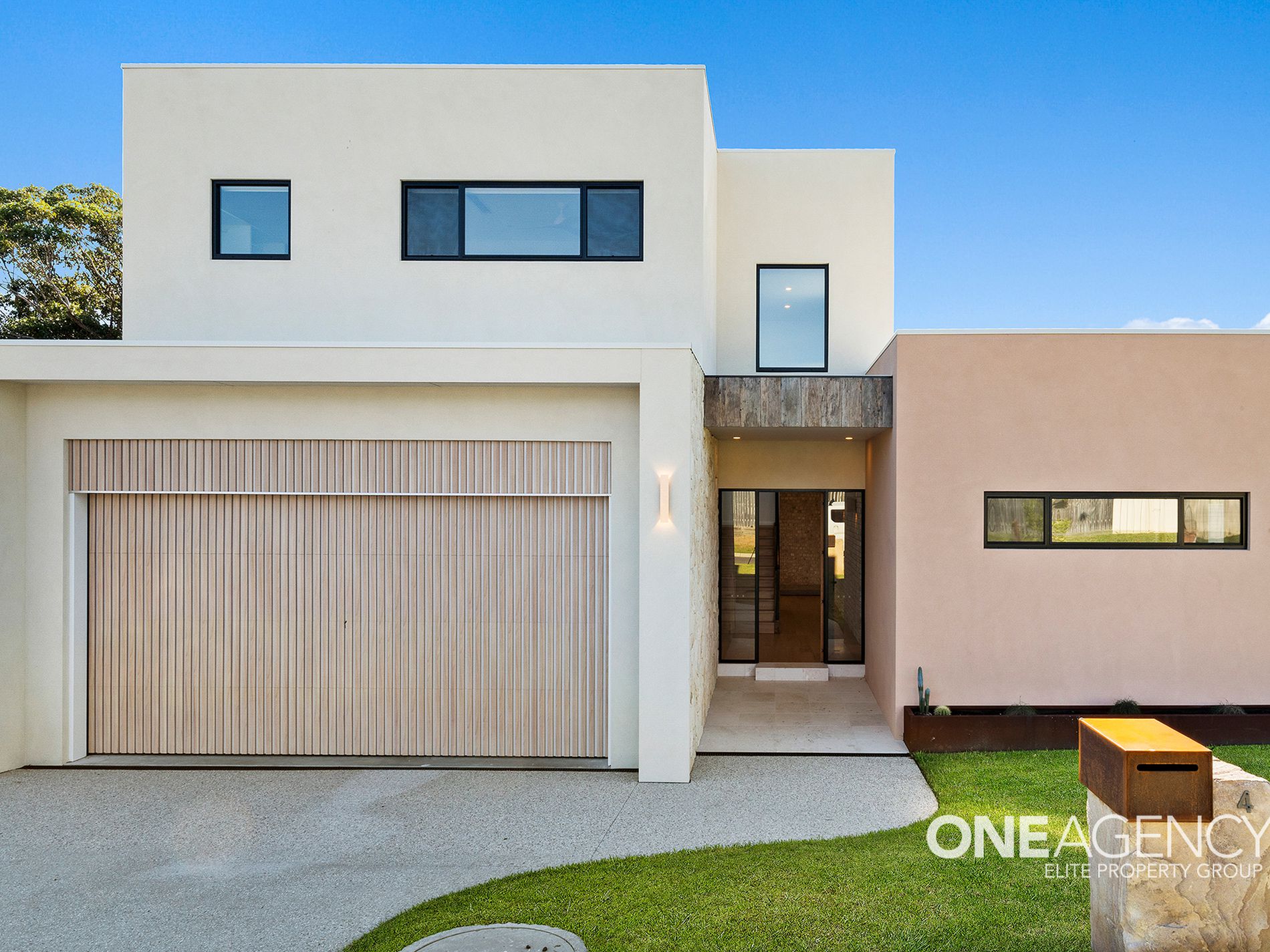 4 Mirida Drive, Dolphin Point