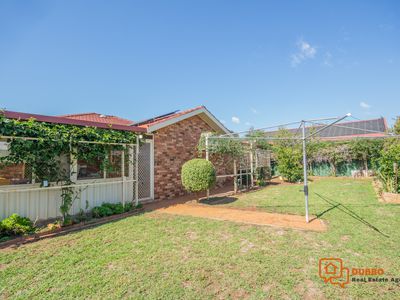 15 Hillcrest Place, Dubbo