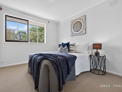 8 St John Place, Melton West