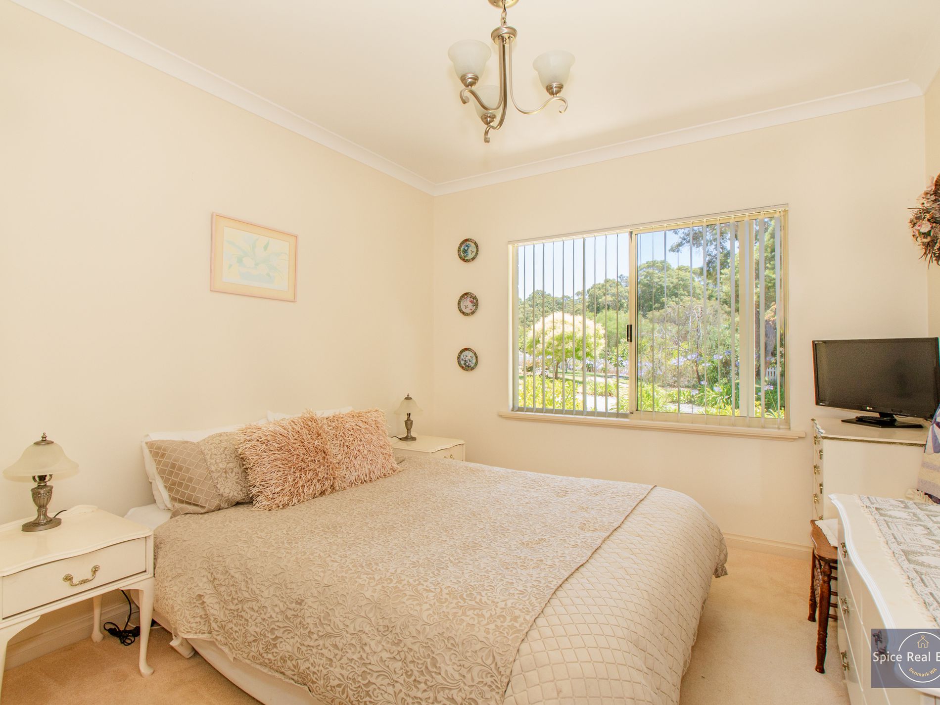 2 Maloney Close, Ocean Beach