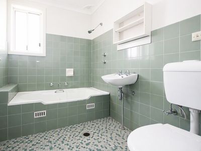 8 / 18 Shadforth Street, Wiley Park