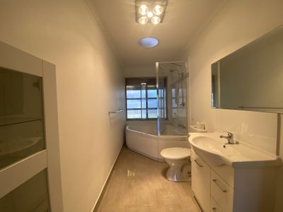 51 Sunbird Crescent, Hoppers Crossing
