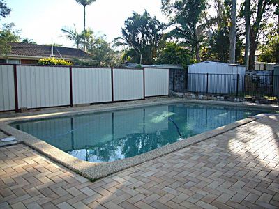 12 Edgeware Drive, Rochedale South