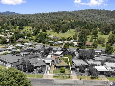 104 Lakeside Avenue, Mount Beauty