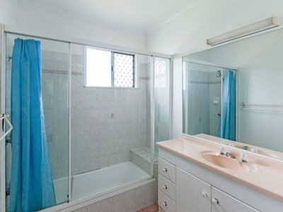 273 South Station Road, Raceview