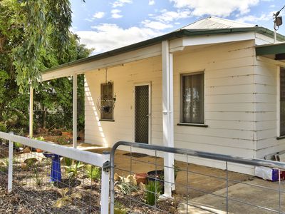 76 Cassowary Street, Longreach