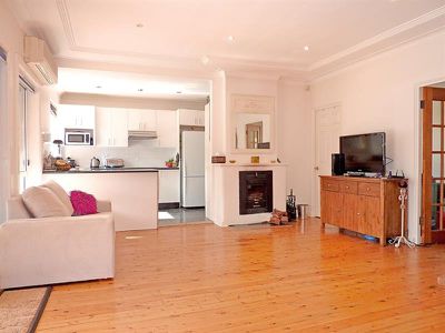82 Stoney Creek Rd, Beverly Hills