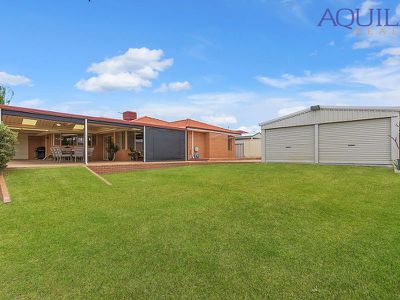 12 Robinia Rise, Helena Valley