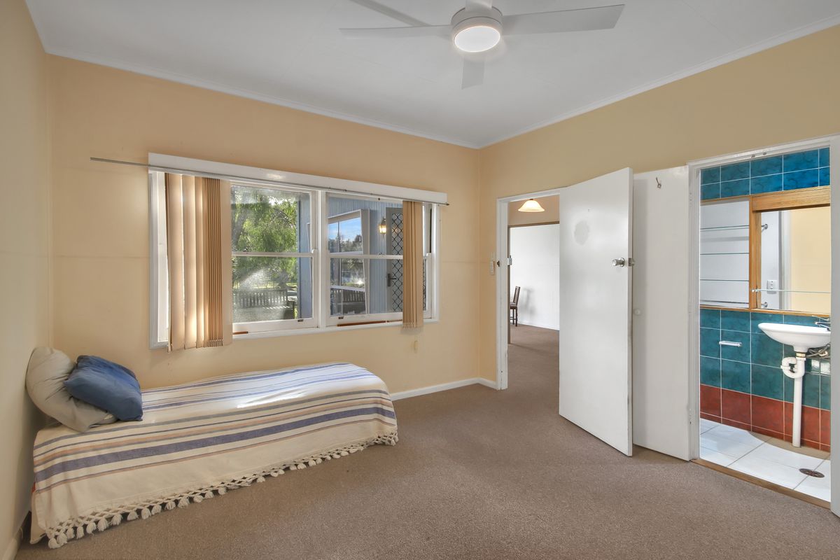 5 Field Street, Narooma