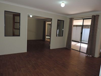 11 St Quentin Parkway, Alexander Heights