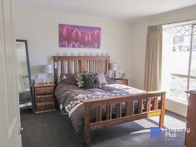 11 Rosewood Mews, Golden Square