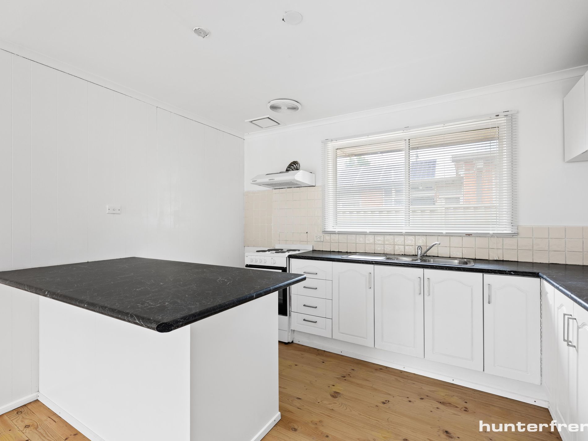 92 Coburns Road, Melton South